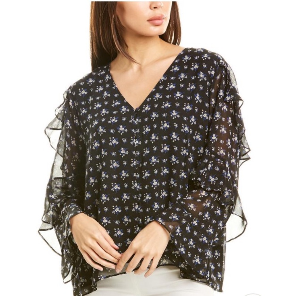 Vince Camuto ruffle sleeve floral top